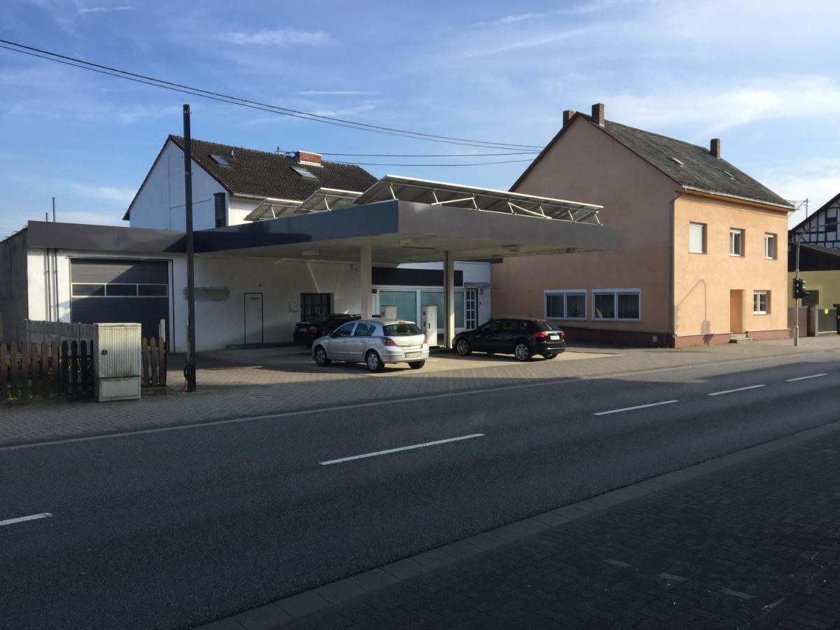 Апартаменти Alte Tankstelle Strassenhaus Екстер'єр фото